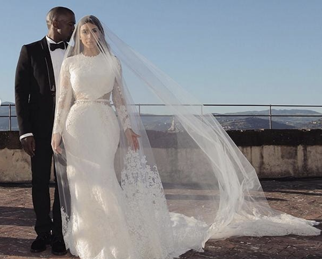 După divorțul său de Kim Kardashian, Kanye West caută ceva anume