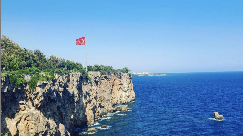 Turcia devine destinația de vacanță a următoarelor luni. Când încep zborurile