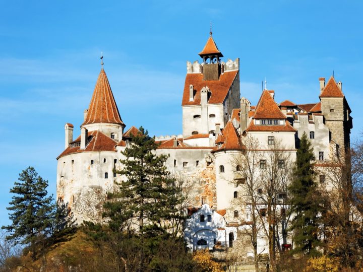 Cine are curaj? Vizitatorii Castelului Bran se vor întâlni cu personajele întunericului