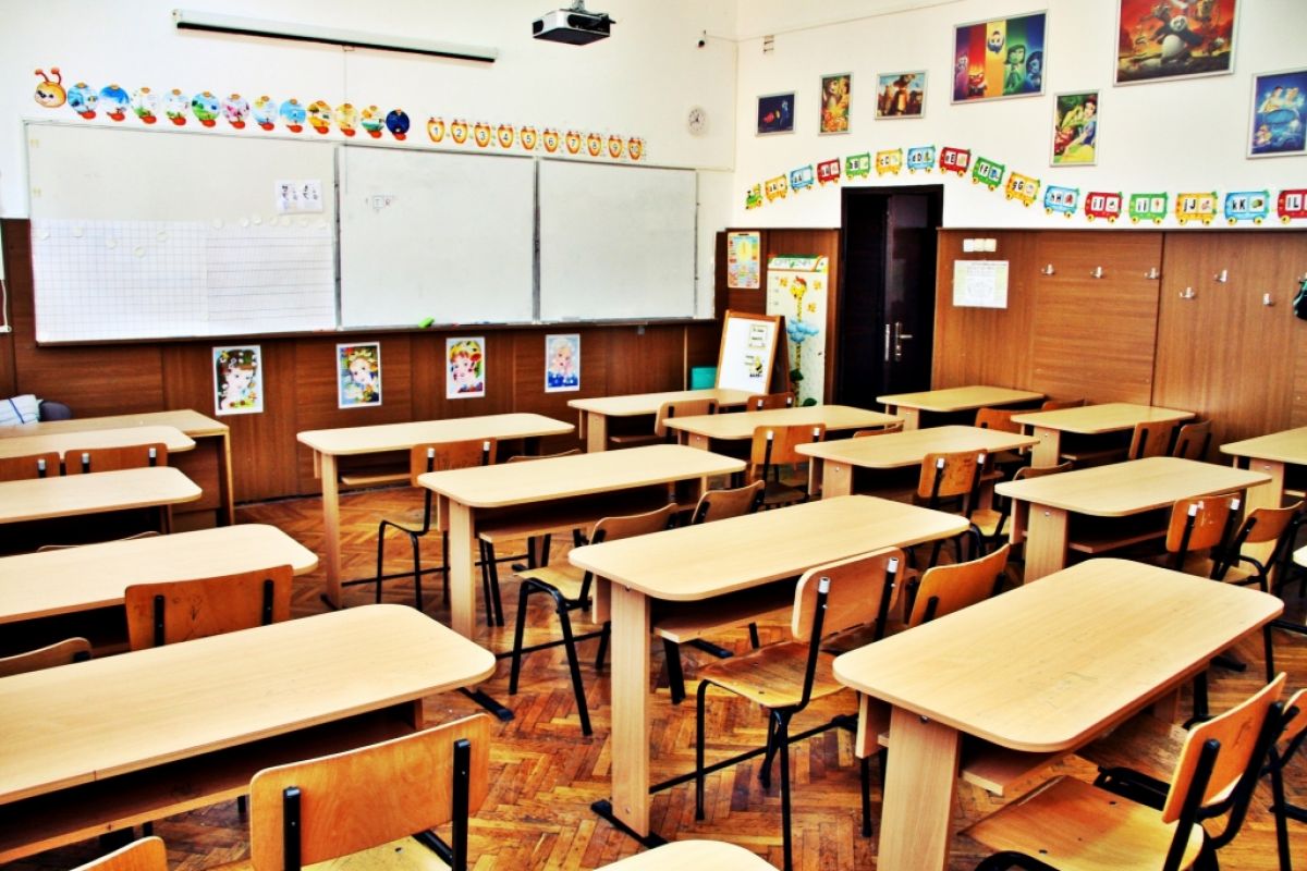 Ludovic Orban: ”Trebuie redus numărul de elevi dintr-o clasă”