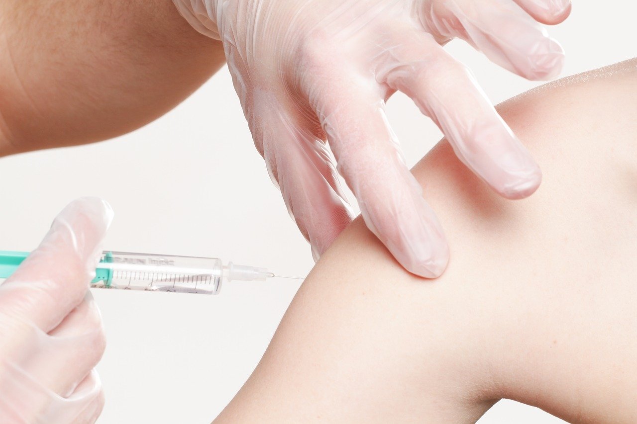 O veste bună și una rea despre primul vaccin împotriva COVID -19 testat pe oameni