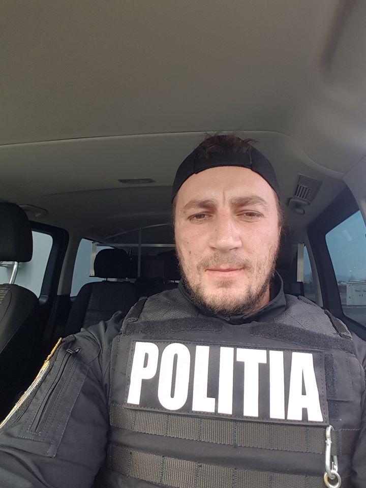Ce face polițistul Marian Godină în pandemie. Tocmai a pierdut niște bani