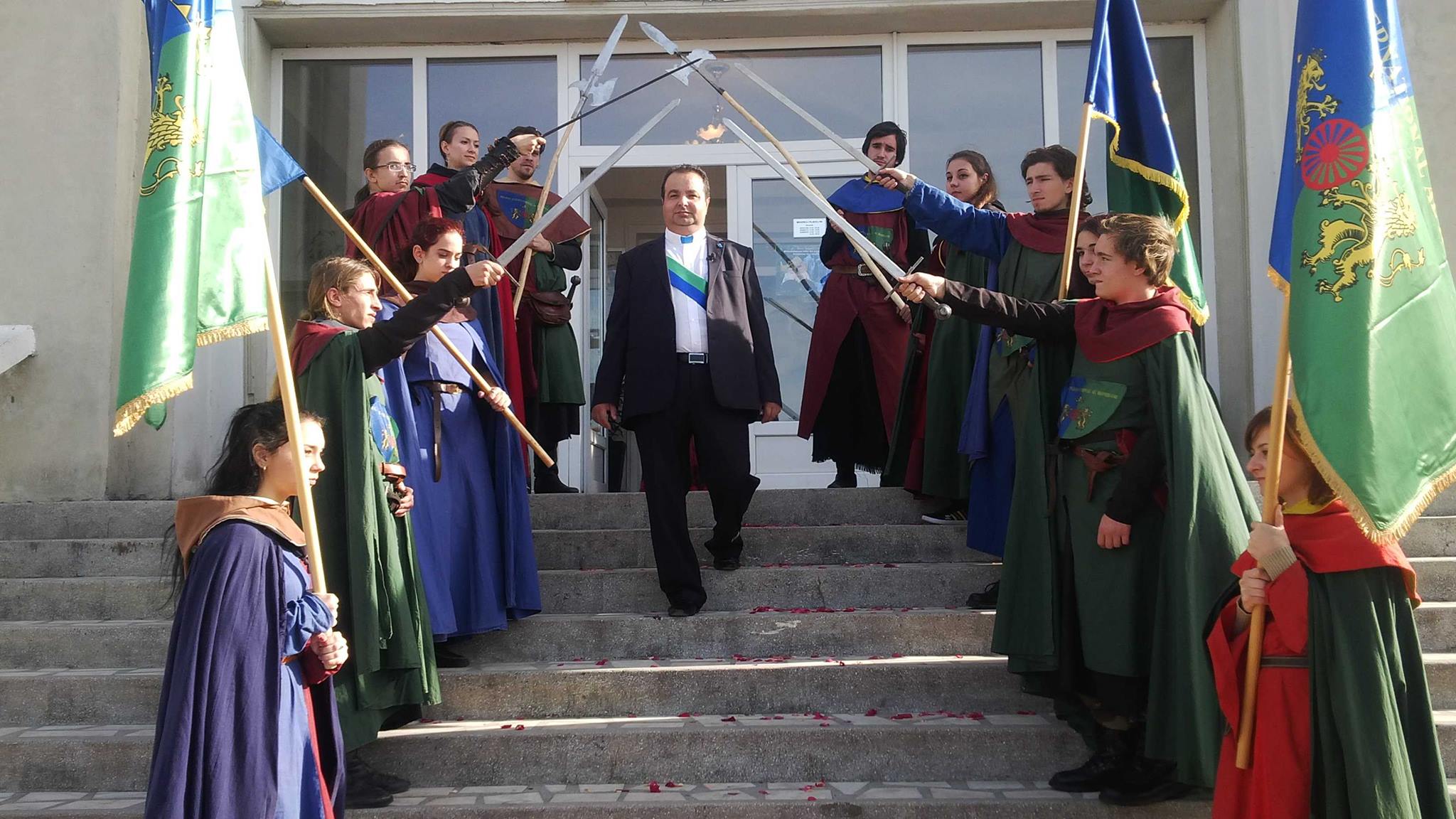 Alegeri locale 2020. „Regele internațional al țiganilor” pe urmele lui Iohannis