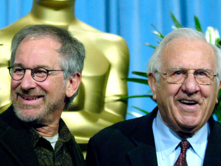 Tatăl regizorului Spielberg a murit la 103 ani. Ce legătură avea cu Bill Gates și Steve Jobs
