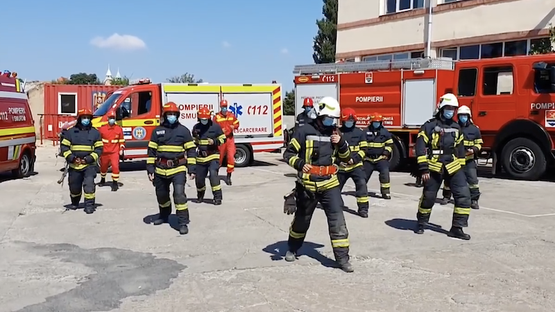 De ce s-au apucat pompierii din Timiș să danseze după melodia Jerusalema Challenge