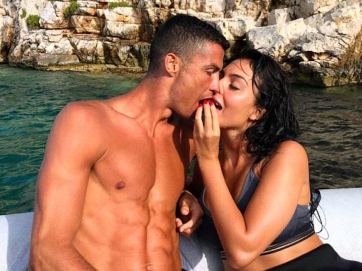 Ronaldo dezbrăcat, iubita lui îmbrăcată! Plajă pe yacht, la St. Tropez