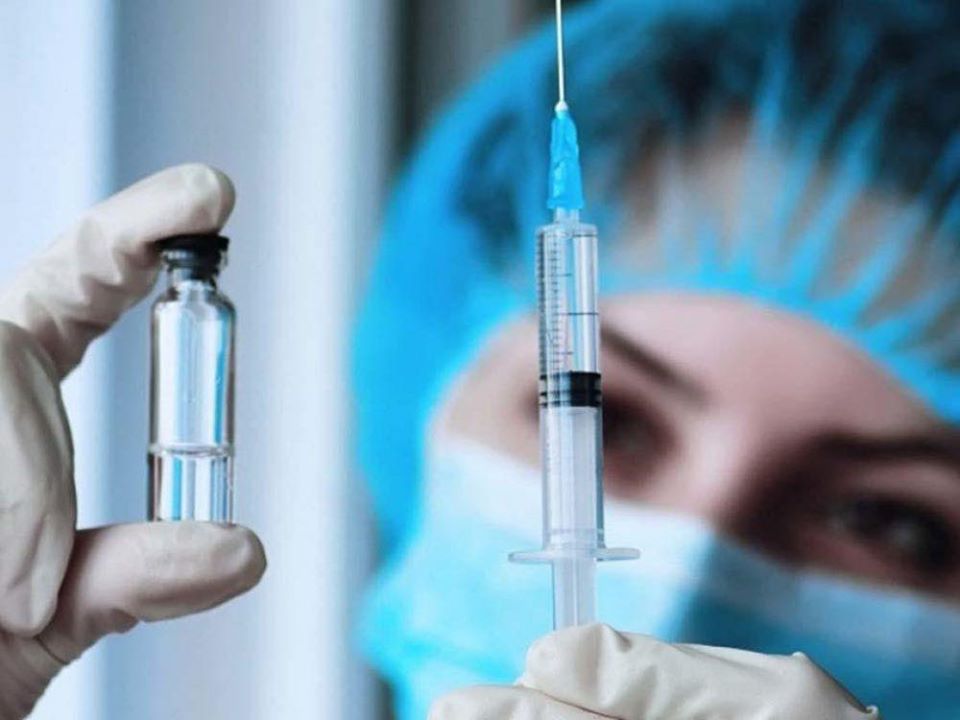 Un medic român din SUA spune ce se întâmplă după ce ești vaccinat