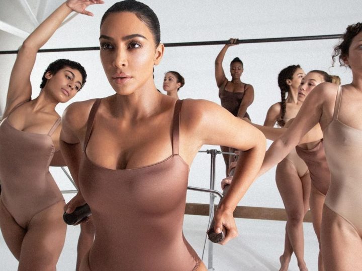 Kim Kardashian lansează o linie de articole vestimentare care i-a înfuriat pe fani