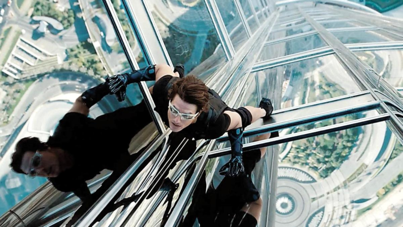 De ce dă bani Tom Cruise pentru filmările la „Mission Impossible”