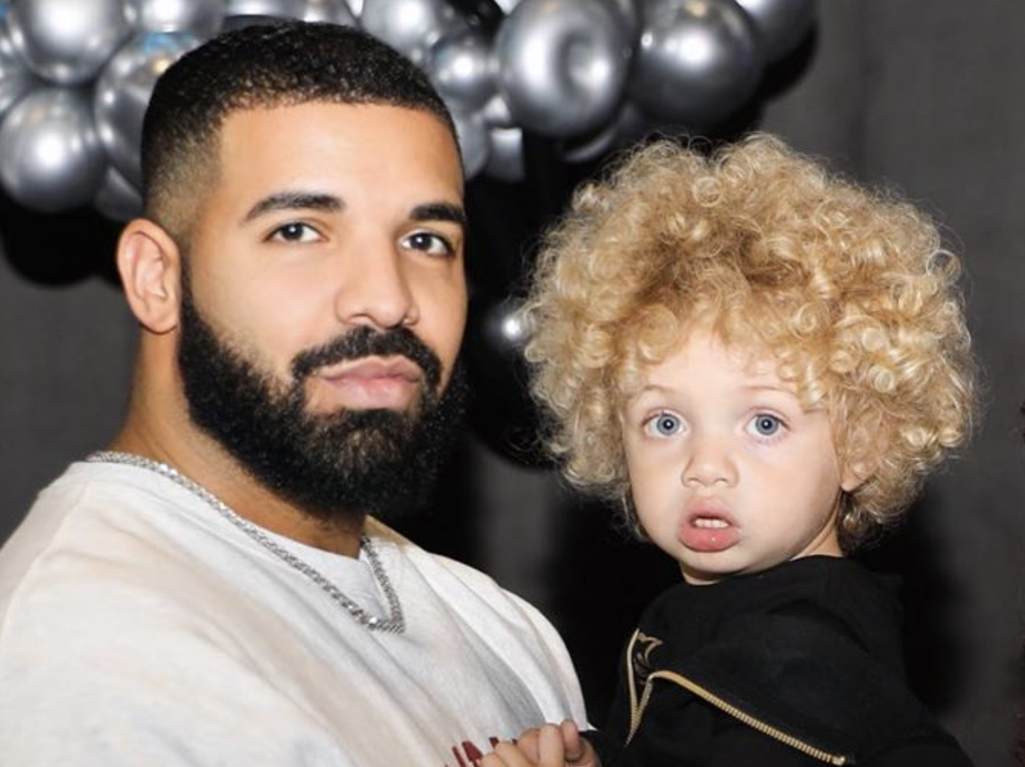 Ce le-a arătat rapperul Drake milioanelor lui de fani de pe Instagram!
