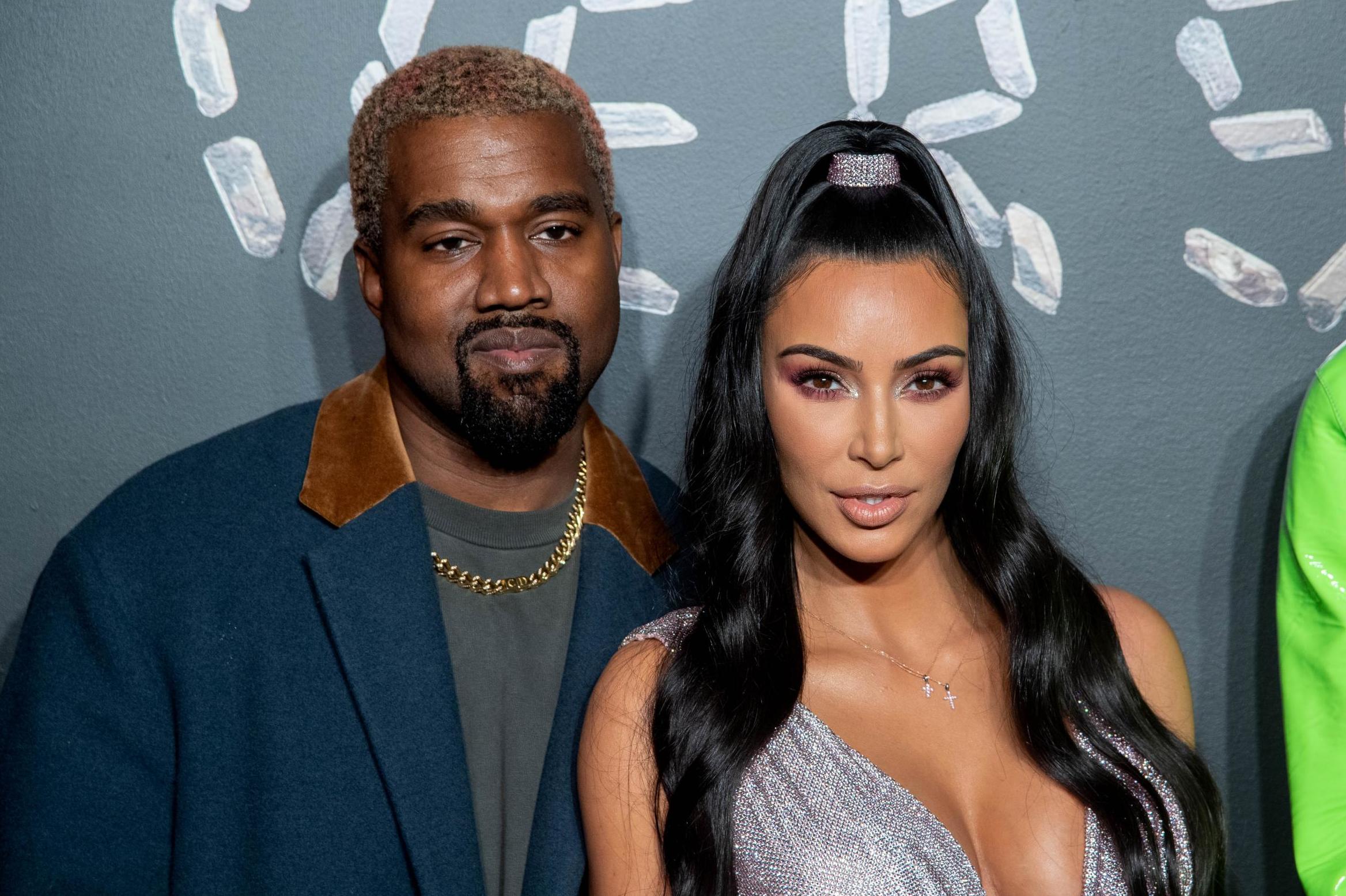 Kanye West a dezvăluit fotografii explicite cu fosta soție, Kim Kardashian