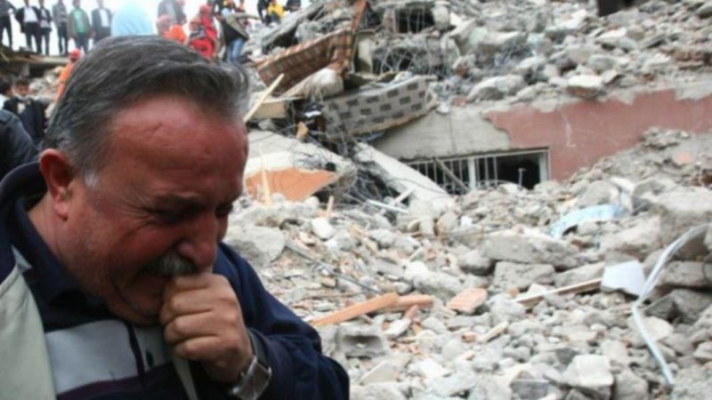 Turcia și Grecia  zguduite de cutremure puternice. Au căzut clădiri