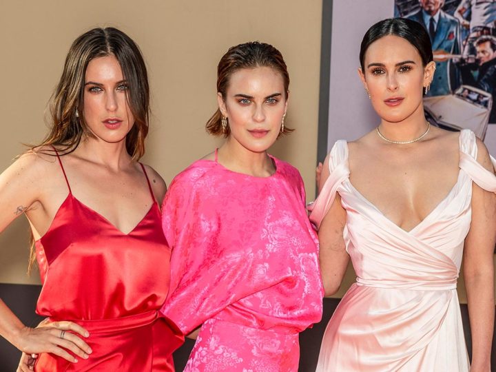 Demi Moore și fiicele ei, pictorial de senzație. Rumer Willis, fără haine, în ipostaze fierbinți