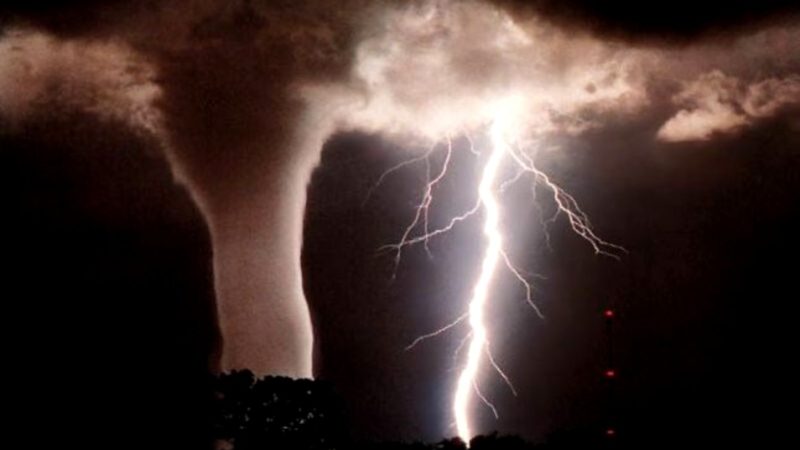 Un fenomen meteo i-a luat prin surprindere pe oamenii din județul Constanța. Au avut nevoie de intervenții speciale