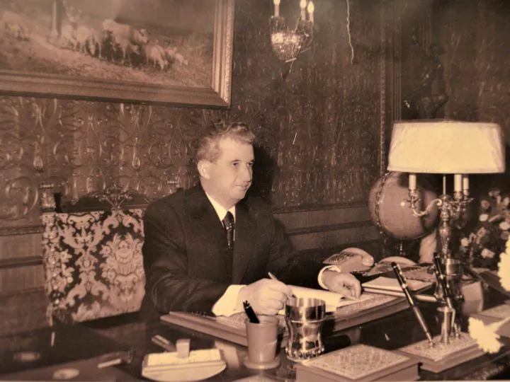 Bancuri. Ceaușescu cere de la Securitate:  Aduceți-mi-l pe acela care face toate bancurile cu mine. Genial ce urmează!