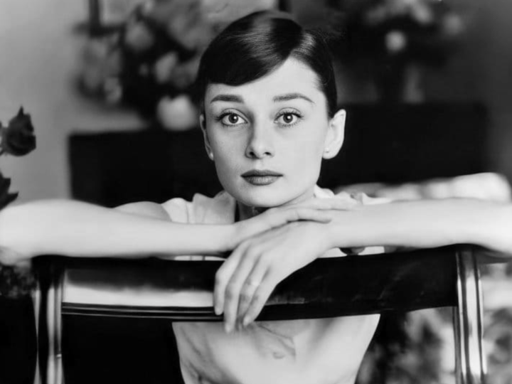 10 fotografii uimitoare cu Audrey Hepburn pe care nu le-ai mai văzut