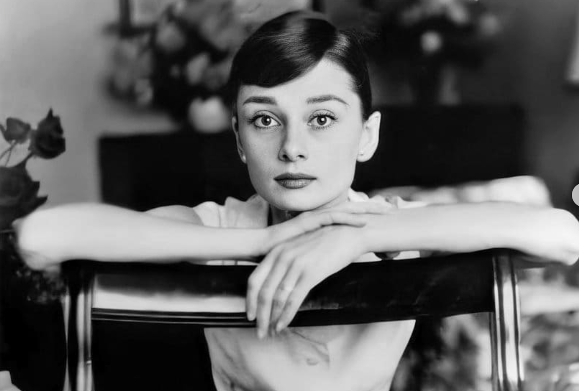 10 fotografii uimitoare cu Audrey Hepburn pe care nu le-ai mai văzut