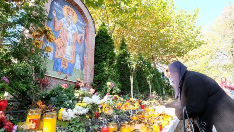 Bolnavii de cancer se roagă în aceste zile la Mânăstirea Radu Vodă