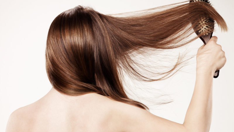 Cum să îți faci părul să crească în mod natural. Sfaturi de la specialiști