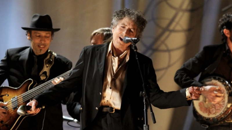 Bob Dylan a meditat în pandemie. Ceea ce a decis are legătură cu averea și a năucit pe toată lumea.