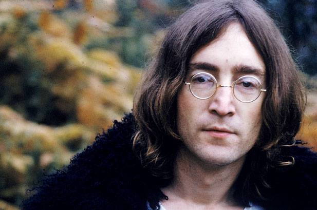 Iată cum arată fiul lui John Lennon la 45 de ani!