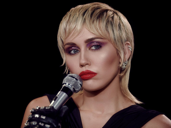 Miley Cyrus a vorbit despre perioada Hannah Montana. Prin ce a trecut cântăreața
