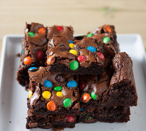 Prăjitura Brownie: o negresă cu stil. Un desert mai bun ca ciocolata!