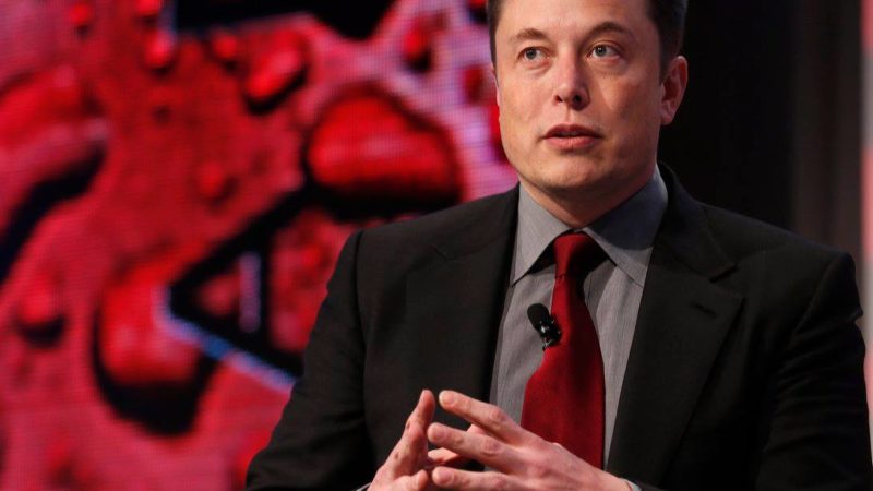 Elon Musk devine tot mai ciudat. A vândut tot și trăiește în sărăcie. Iată ce face cu banii