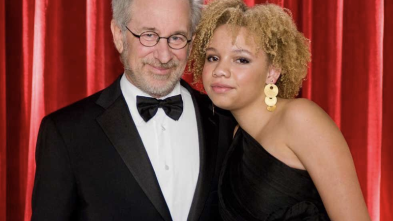 Cine este fiica lui Steven Spielberg, Mikaela? E și ea un star
