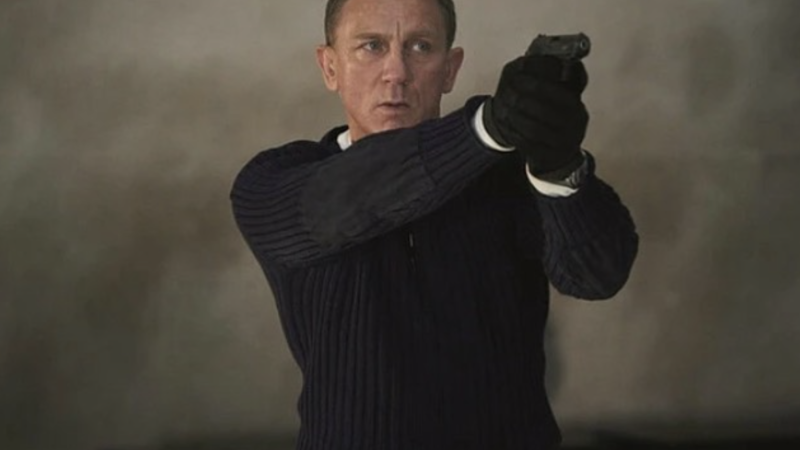 James Bond, mai tare decât The Rock. Daniel Craig este cel mai bine plătit star de film din lume