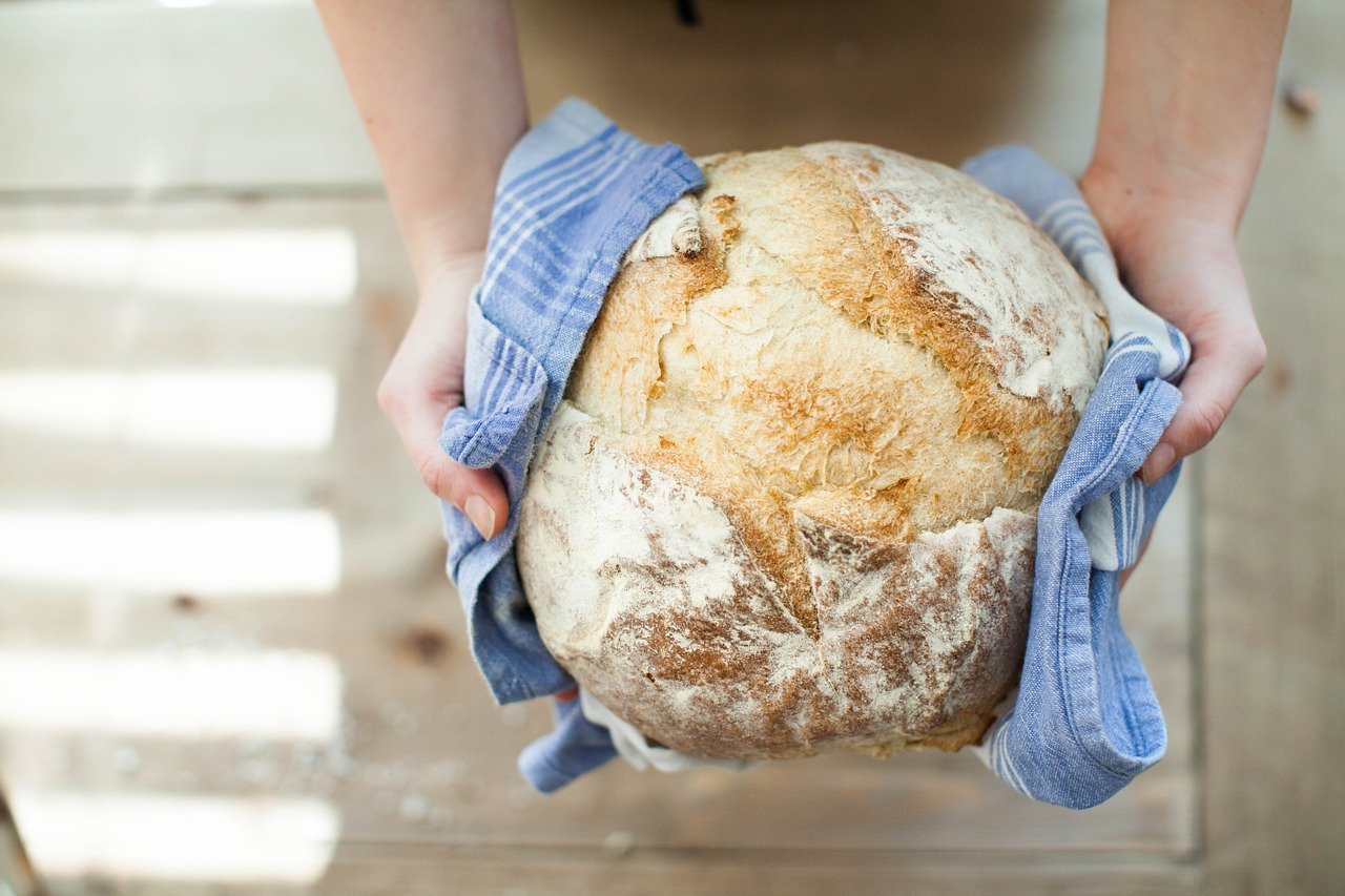 Pâine fără drojdie. Învățați să preparați pâinea așa cum se făcea pe vremuri