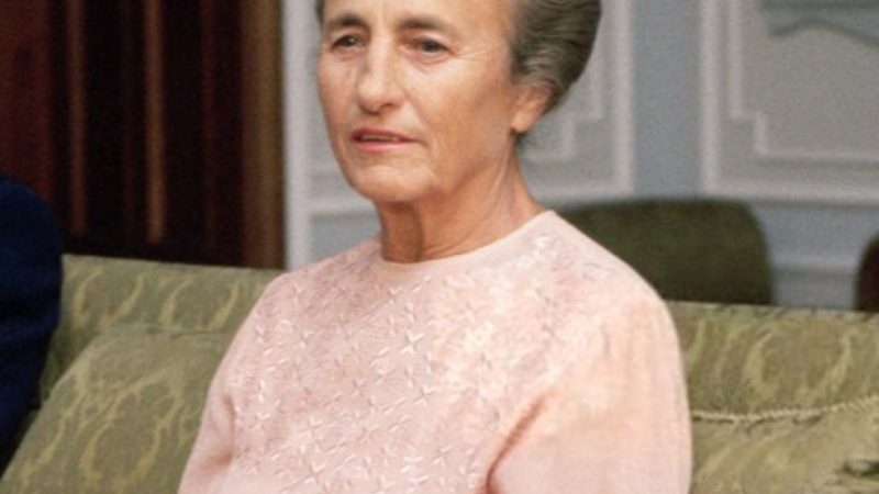 Elena Ceaușescu, autobiografia. Râzi cu lacrimi!
