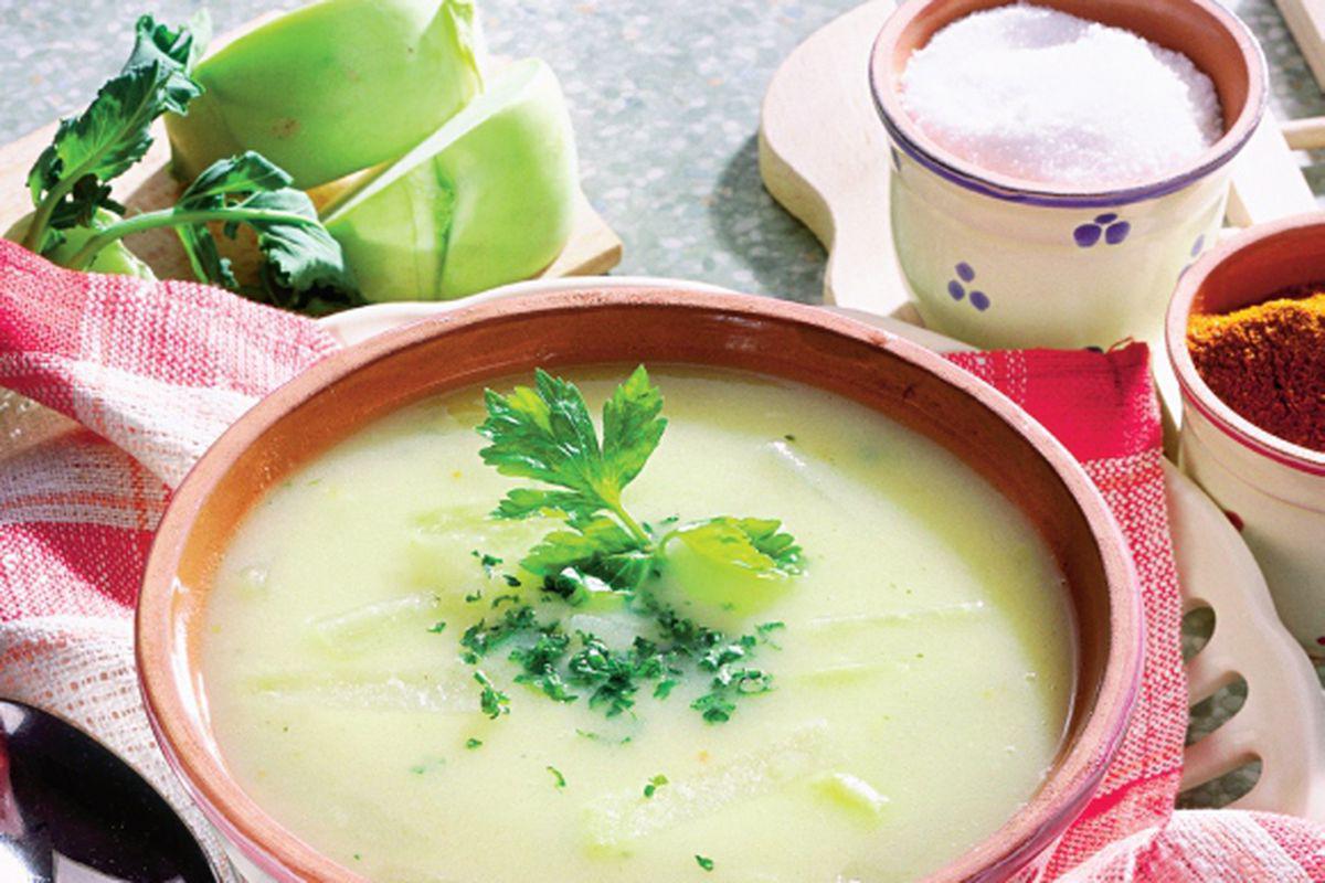 Supă cremă de gulii. O legumă bogată în vitamine