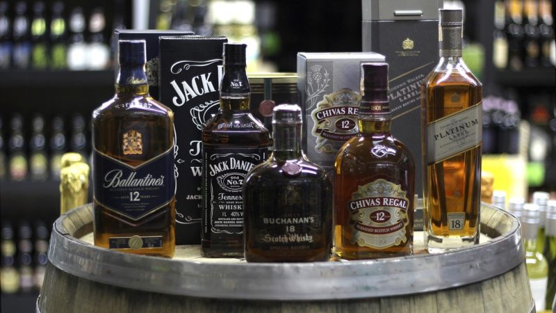 Whisky, schotch, burbon – care e diferența?