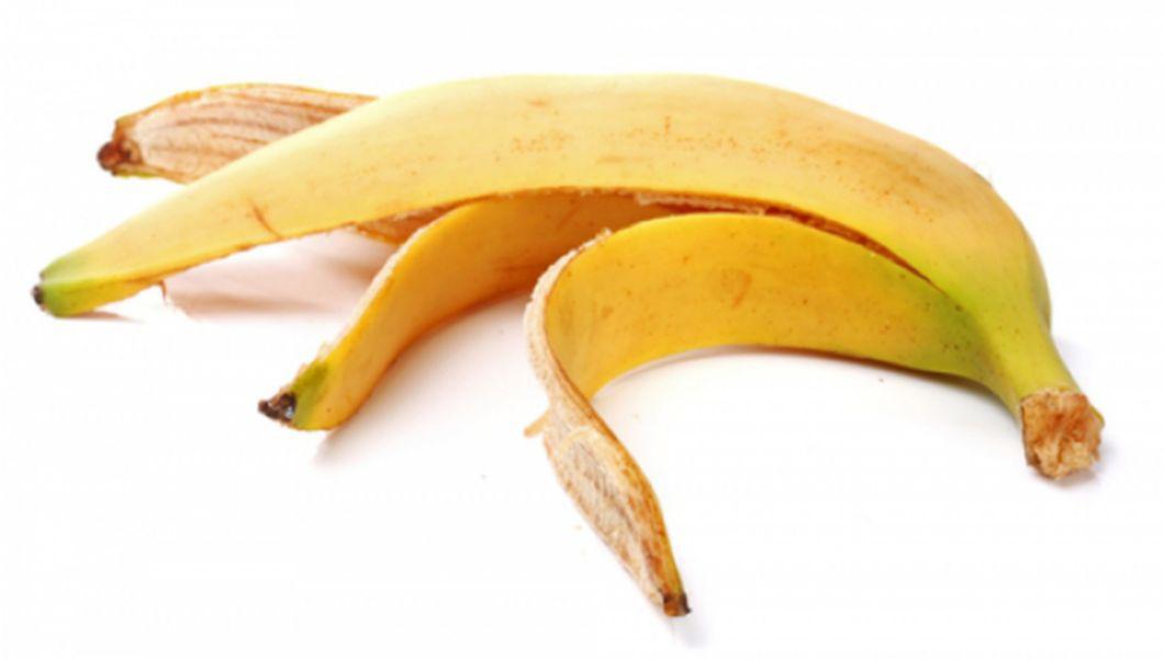 Top 5 beneficii și întrebuințări ale cojilor de banană