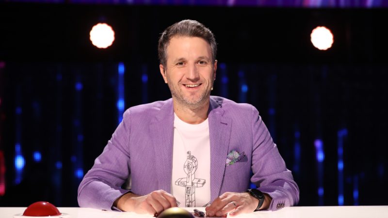 Pro TV detonează încă o emisiune. Andi Moisescu a pățit ca Măruță