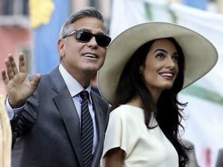 Cum o răsfață George Clooney pe frumoasa sa soție, Amal și ce șotii face cu copiii