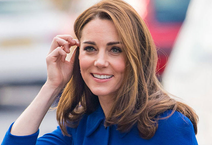 Învățați și voi de la Kate Middleton cum se poartă elegant un pulover de Crăciun