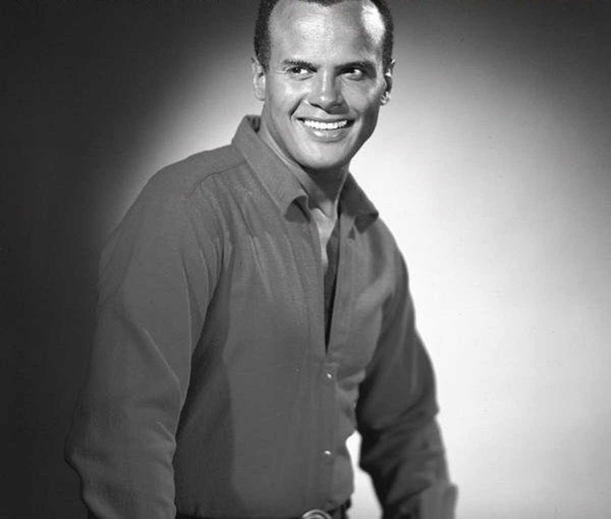 Harry Belafonte, artistul care a învățat cântece din Biblioteca Congresului american