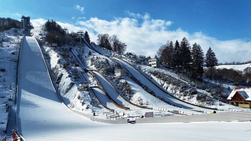 Spectacol sportiv la Râșnov. 4 competiții de Cupă Mondială la sărituri cu schiurile