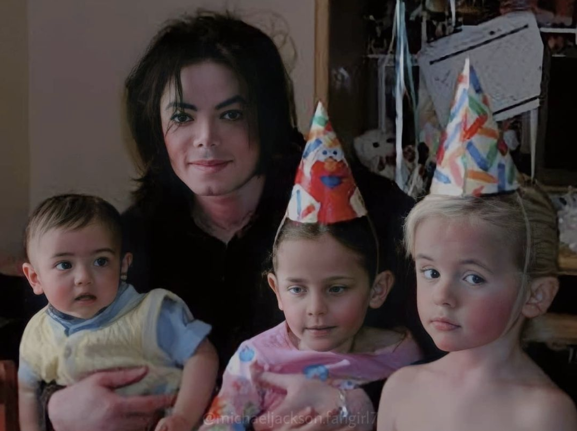 Fiul cel mic al lui Michael Jackson s-a reinventat ca să devină adult. Nu-și mai zice „Pătură”