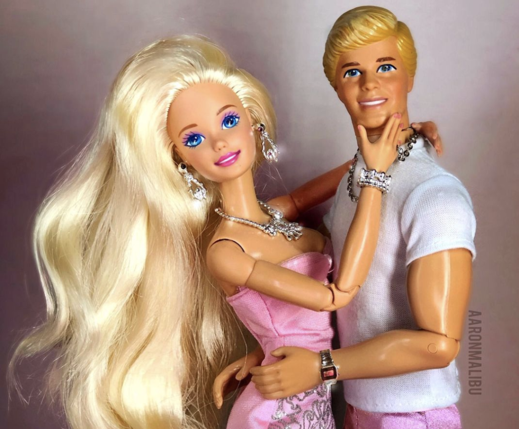 Vremea siluetelor Barbie și Ken a trecut