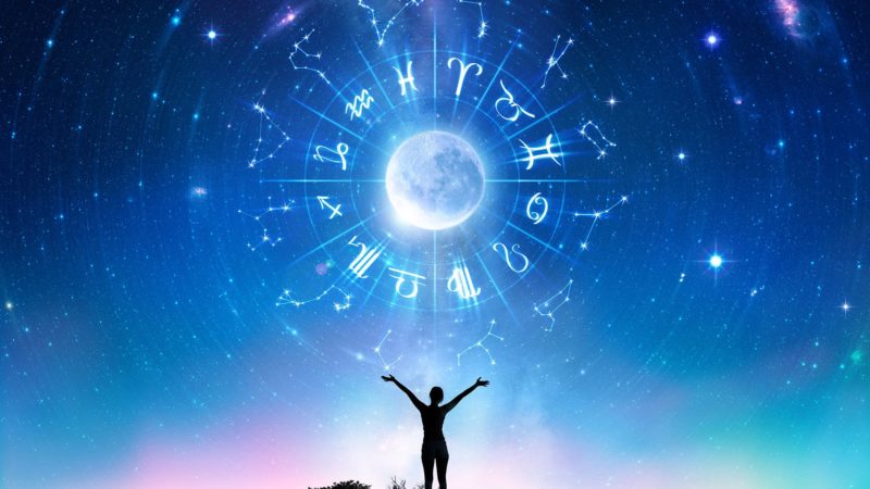Psihologia credințelor extraordinare: Astrologia. Ce spun studiile despre încrederea oamenilor în stele