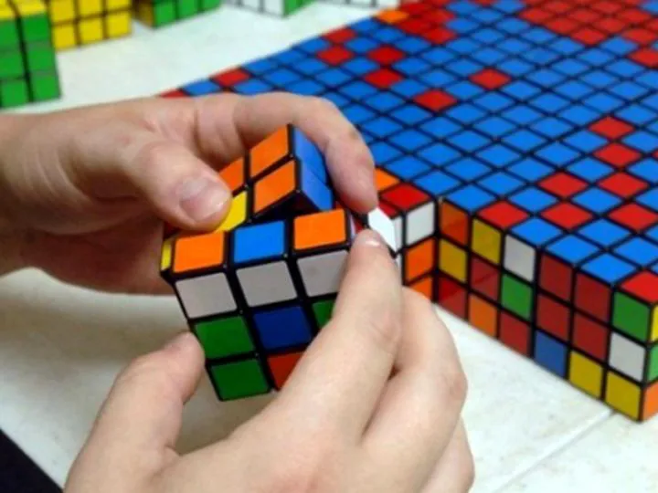 Cine a inventat cubul Rubik, cea mai vândută jucărie din lume