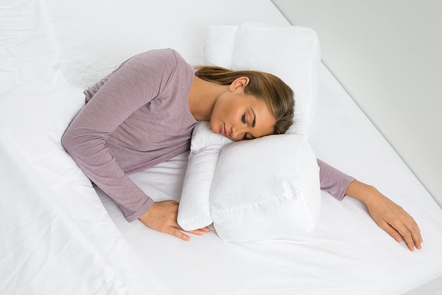Ce s-ar putea întâmpla cu corpul tău dacă începi să dormi fără pernă