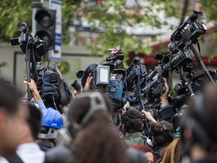 Azi e Ziua Mondială a Presei. MediaSind cere guvernanților să recunoască jurnaliștilor statutul de „lucrători esențiali!”