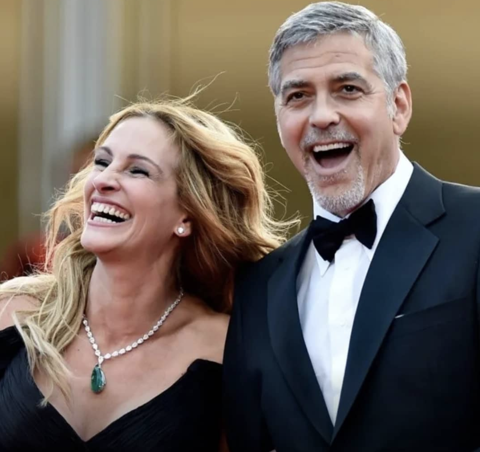 George Clooney şi Julia Roberts sunt împreună