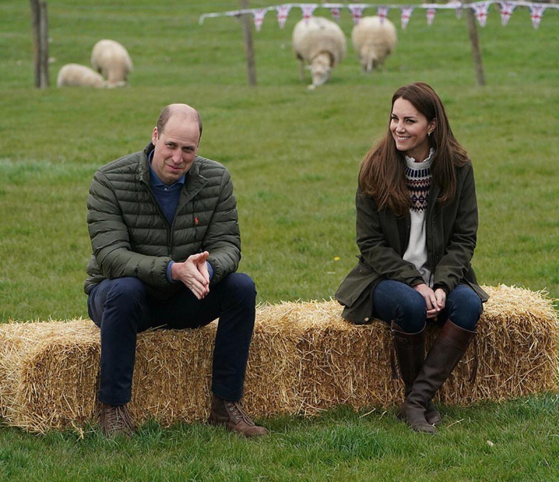 Kate Middleton și prințul William renunță la castel și se mută la țară. E o mișcare strategică