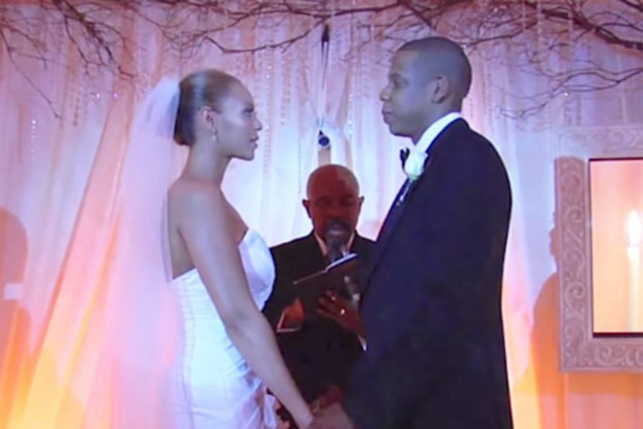 Un exemplu de iubire adevărată. Beyoncé și Jay-Z au aniversat 13 ani de căsnicie. Se iubesc de mai bine de două decenii