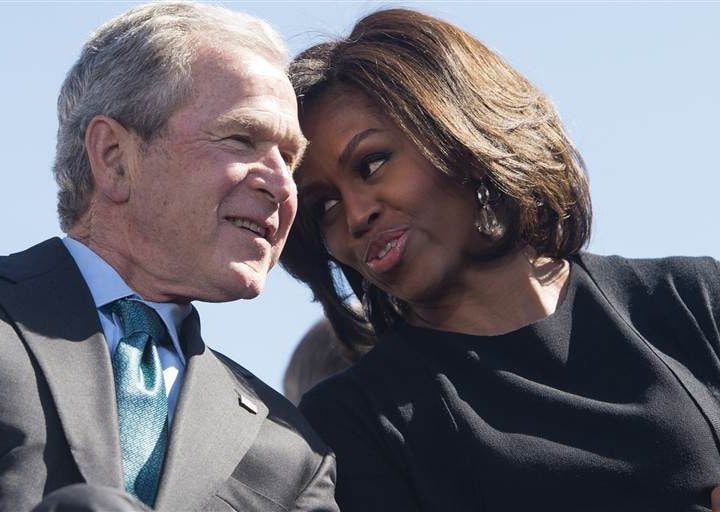 Michelle Obama și George W. Bush, gesturi tandre în public. Prietenia care i-a șocat pe americani